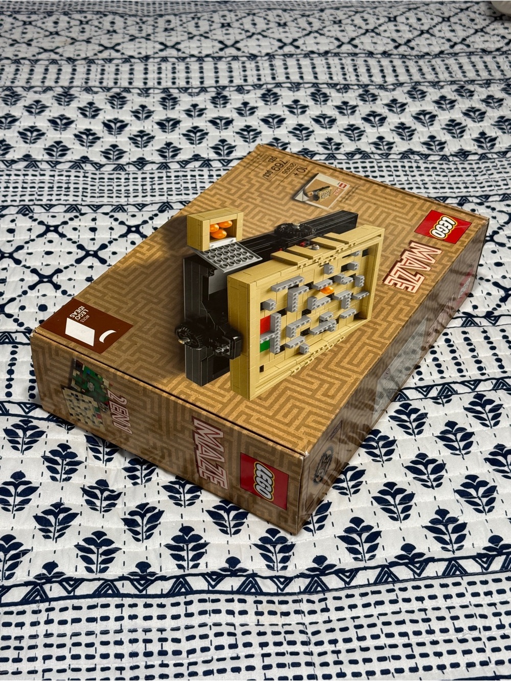Retired LEGO Maze Building Set 21305 - LEGO Ideas - Picture 3 of 4